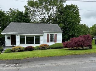 24 Fairmont Ave, Amsterdam, NY 12010
