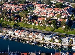 939 Promontory Dr W, Newport Beach, CA 92660