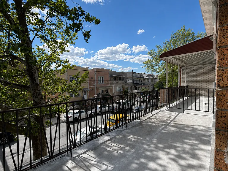 2069 W 9th St #2 — Photo 11