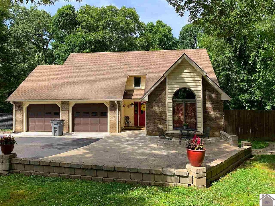 1st image of 240 Hidden Hills Ln