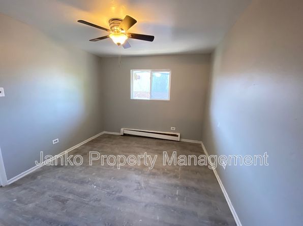 3040 Chicago Rd #15