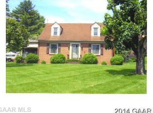 15 Stuart St, Verona, VA 24482