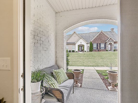 5th image of 287 Chancery Dr