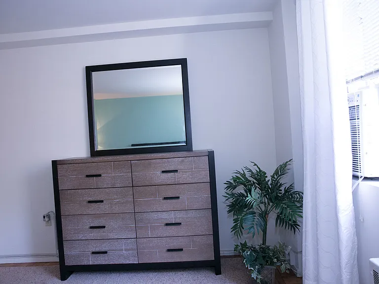 Thomas Wynne Apartments — Photo 27
