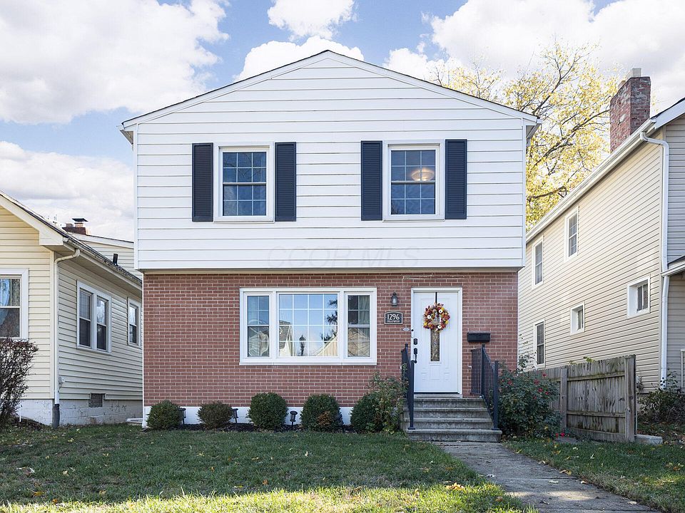 1st image of 1296 Hollywood Pl