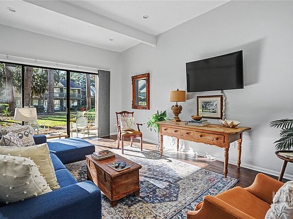 2nd image of 10 Dame Kathryn Drive