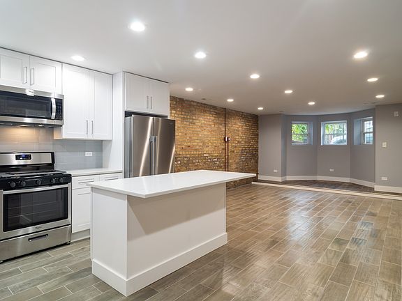 4th image of 2224 W Warren Blvd APT 1