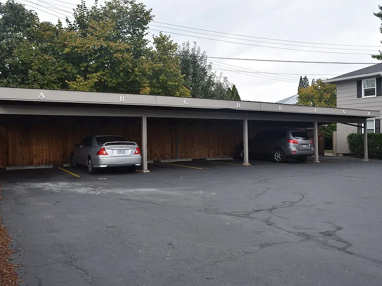Beca Apartments — Photo 22