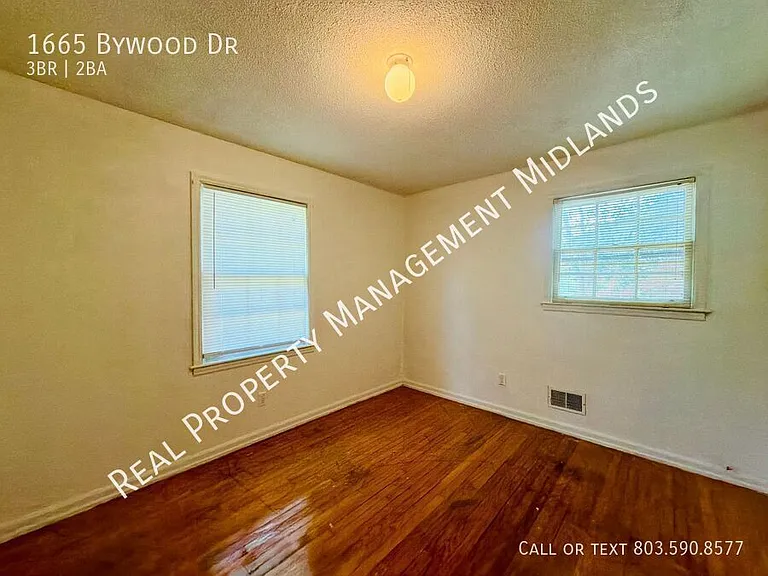 1665 Bywood Dr — Photo 8