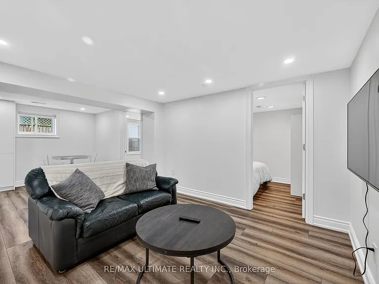 818 Krosno Blvd #BASEMENT — Photo 1