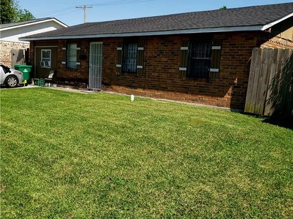 328 Federal Dr, Avondale, LA 70094