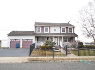 9 Cherry Blossom Dr, Monroe, NJ 08831
