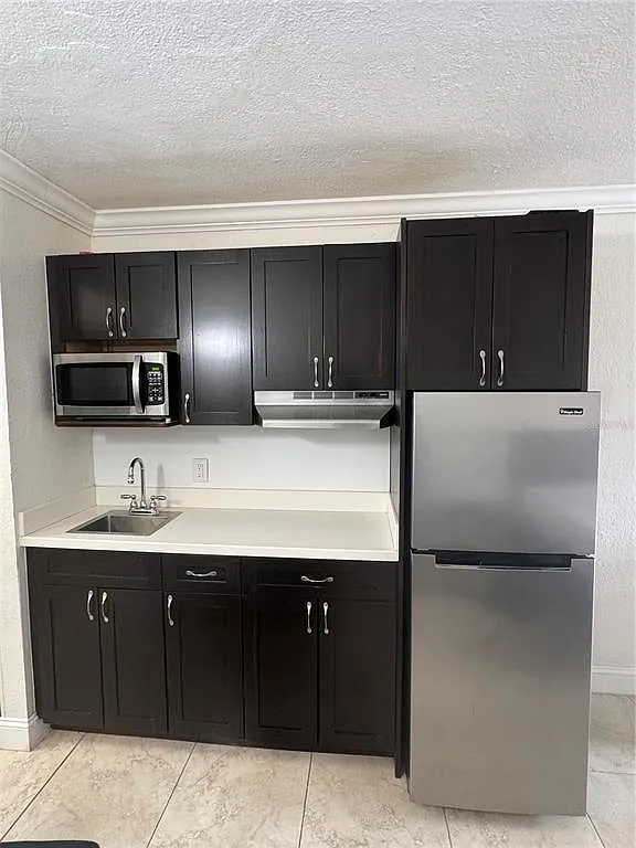 1 bed, 1.0 bath, 300 sqft, $900 — Photo 4