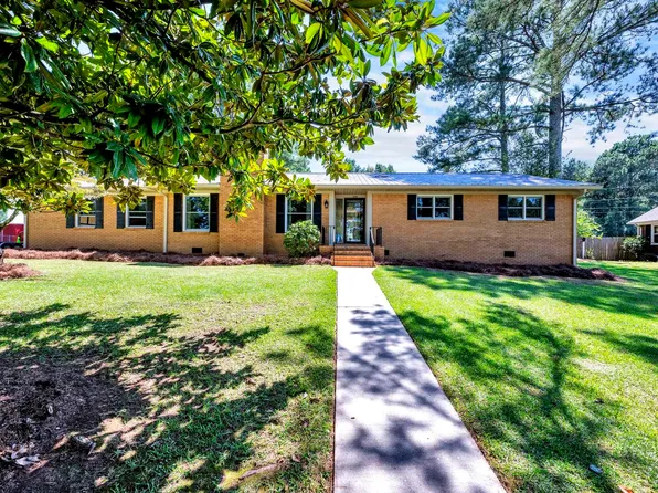 1626 Manor Dr NE, Cullman, AL 35055