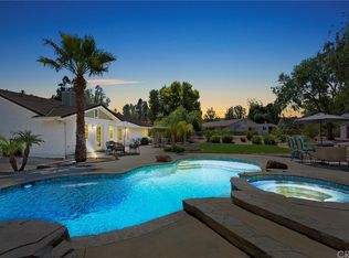 41885 Hawthorn St, Murrieta, CA 92562