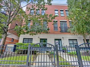938 W 15th Pl, Chicago, IL 60608