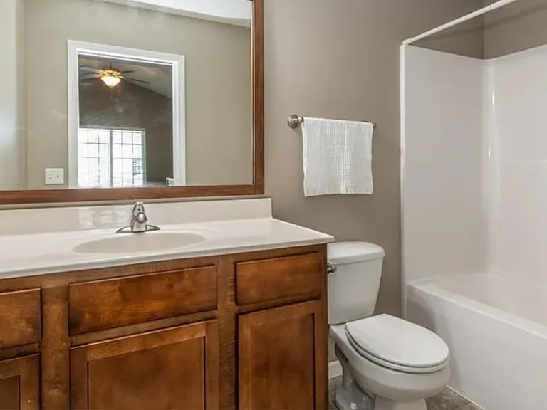 1597 Burr Dr — Photo 9