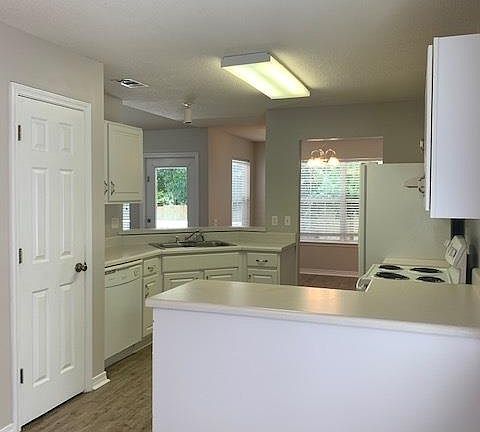 5th image of 8658 Ramble Woods Dr