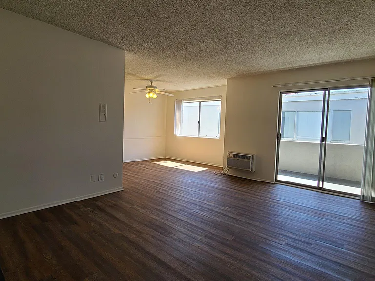 1681 Amberwood Dr #206 — Photo 5