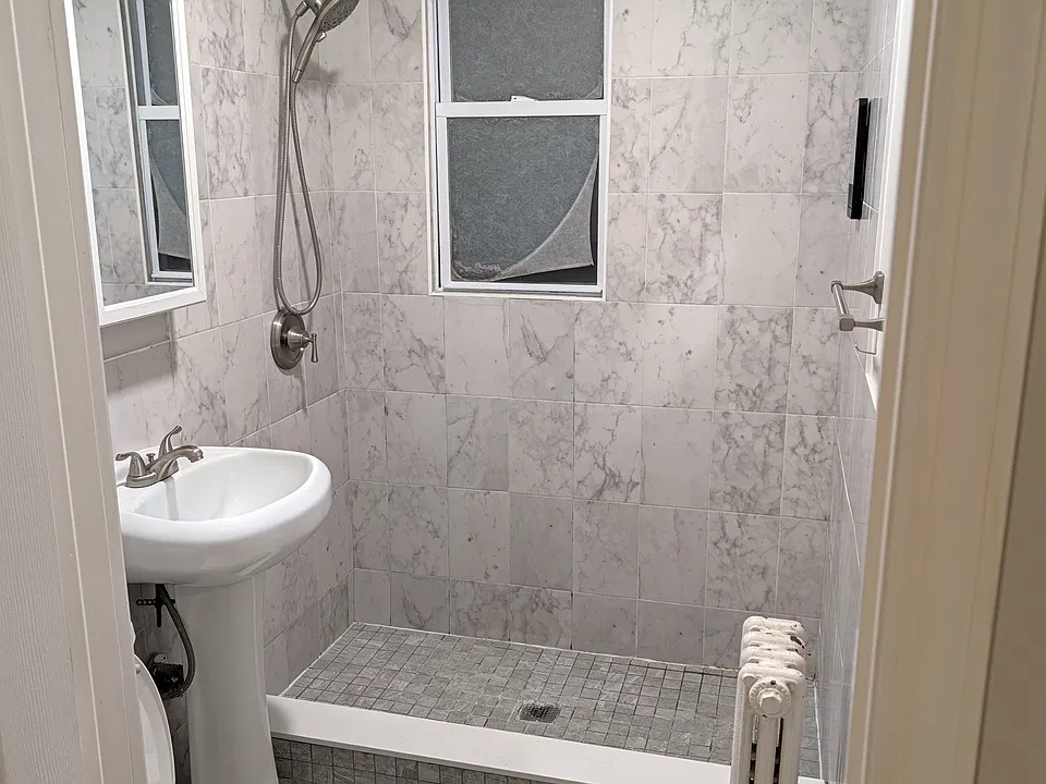 18 E Stimpson Ave #2A
