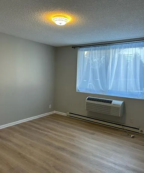 1 Strawberry Hill Ave #1E — Photo 20