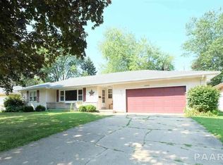 3301 N Isabell Ave, Peoria, IL 61604