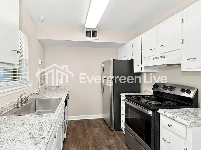 3435 Jonathan Cir — Photo 6