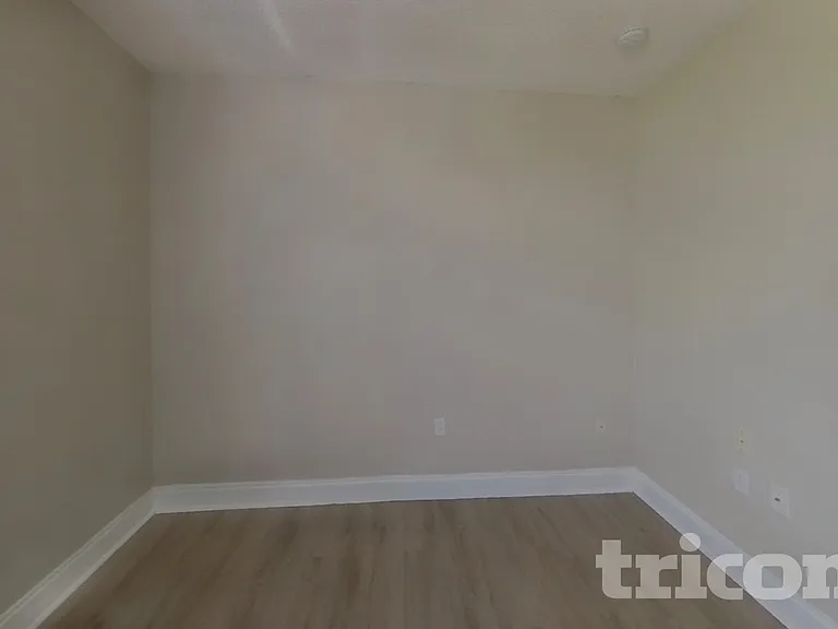 1141 Doncaster Ct — Photo 11