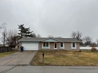 4 Dardenne Dr, Saint Peters, MO 63376