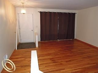 4th image of 5087 Mill Wheel Dr