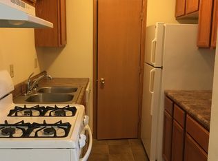 121 N Eagle St APT 12, Oshkosh, WI 54902