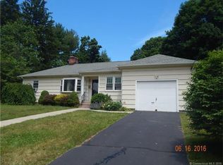 67 Jesswig Dr, Hamden, CT 06517