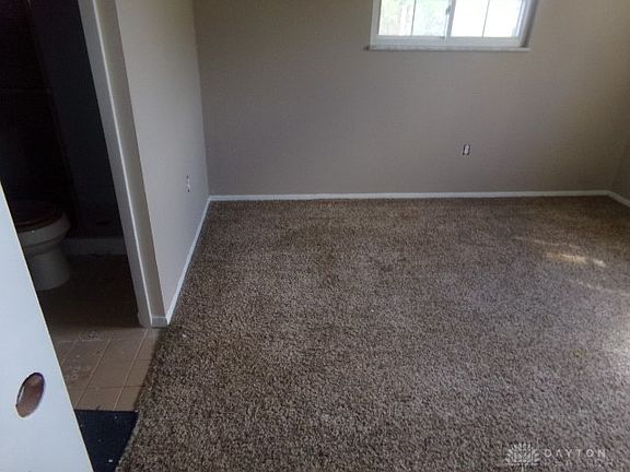 5th image of 303 Edgemoor Pl