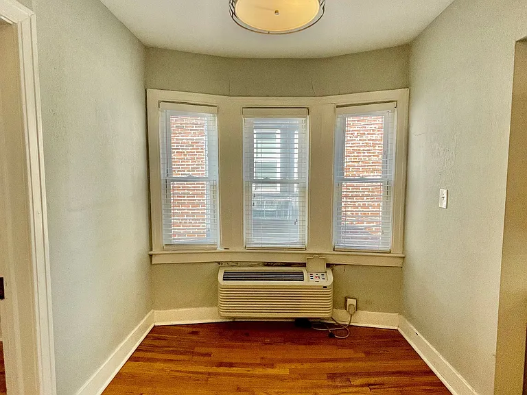3715 Summit St #303 — Photo 3