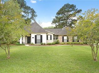 1255 Springwater Dr, Mandeville, LA 70471
