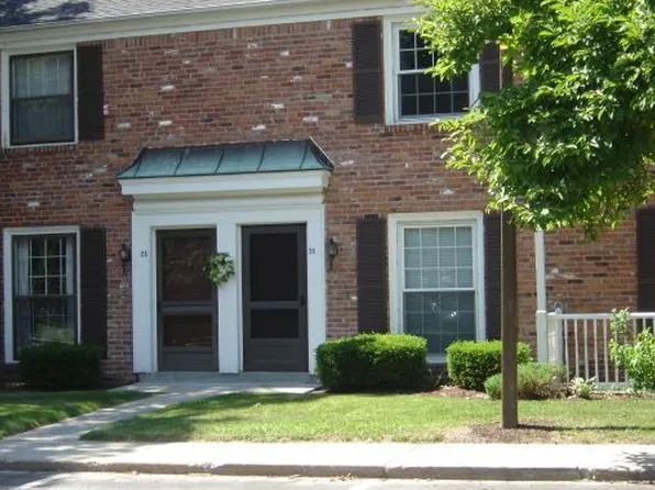 30 Smithfield Ct, Springfield, MA 01108