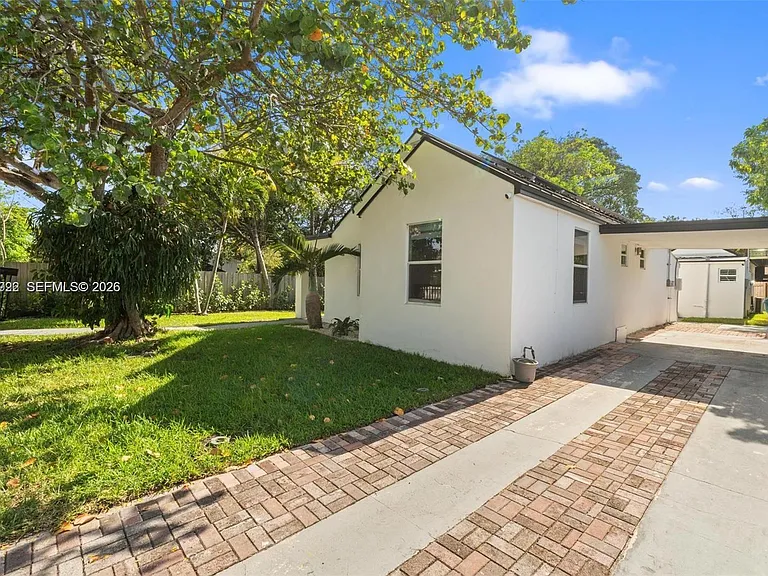 4430 NW 1st Ave — Photo 4