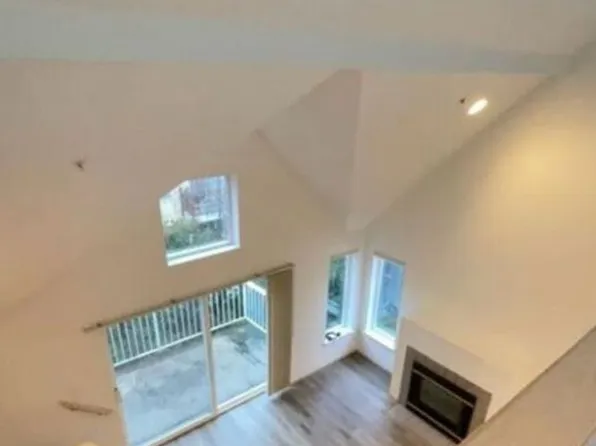ar1748, 1748 NW 56th St APT 301, Seattle, WA 98107