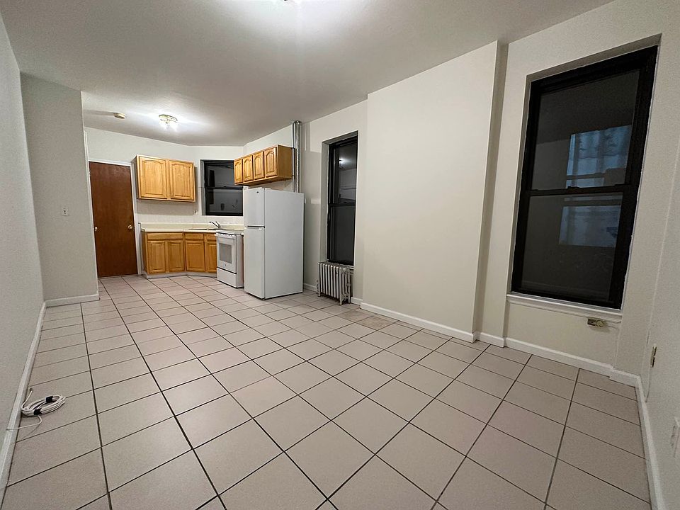1st image of 331 W 35th St APT 2E
