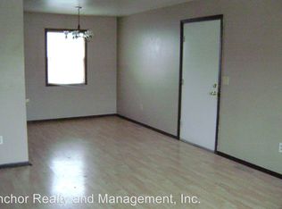 2036 8th St NW, Minot, ND 58703