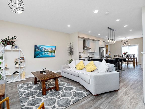 3rd image of 7819 Yorke Rd NW