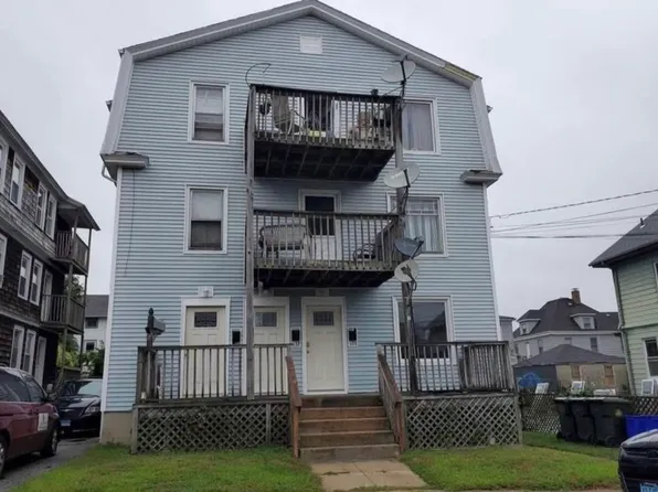 35 Linden St, New London, CT 06320