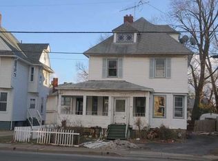 24 Wickham Ave, Middletown, NY 10940