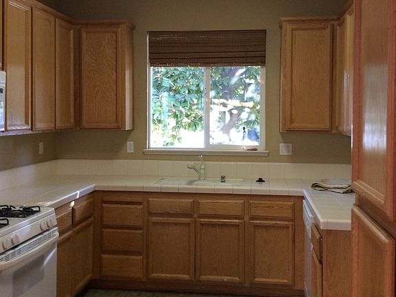2nd image of 1837 Terracina Cir