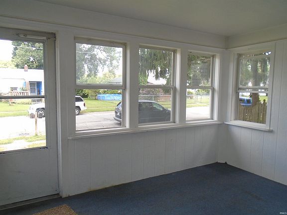 4th image of 1801 S Luick Ave