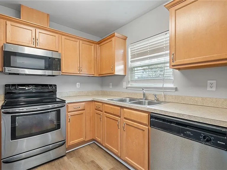 3009 Maura Ct — Photo 5