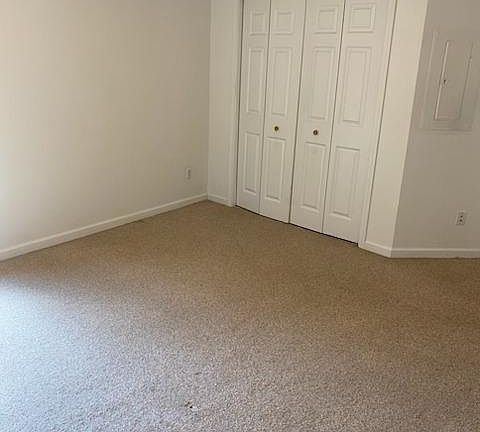 5th image of 33 Montgomery St #D