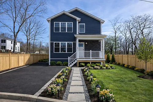 61 Leander St #61 Photo 1