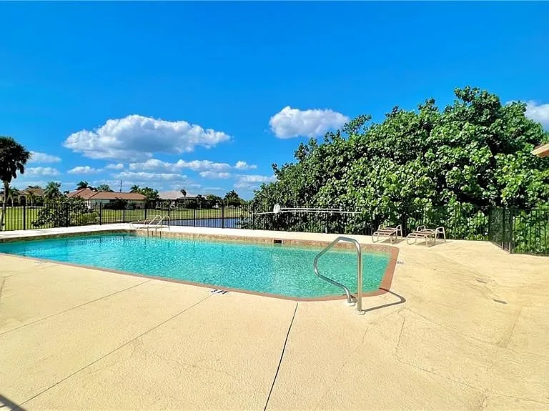1640 Atares Dr #31 — Photo 24