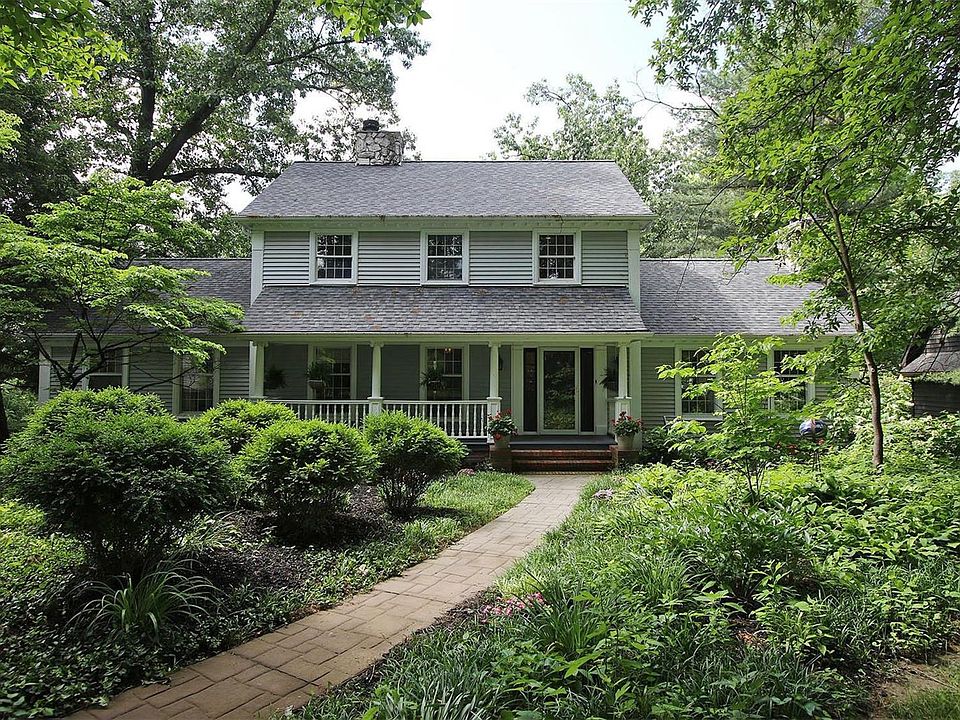 1st image of 7 Goshen Woods Est